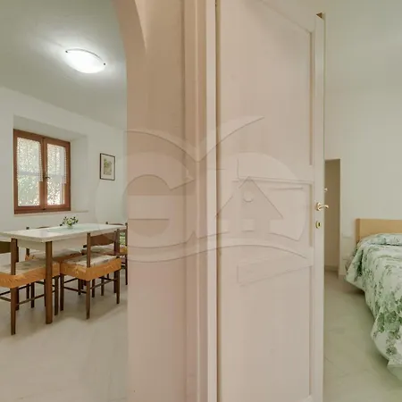 La Guardia Di - Goelba Apartman *